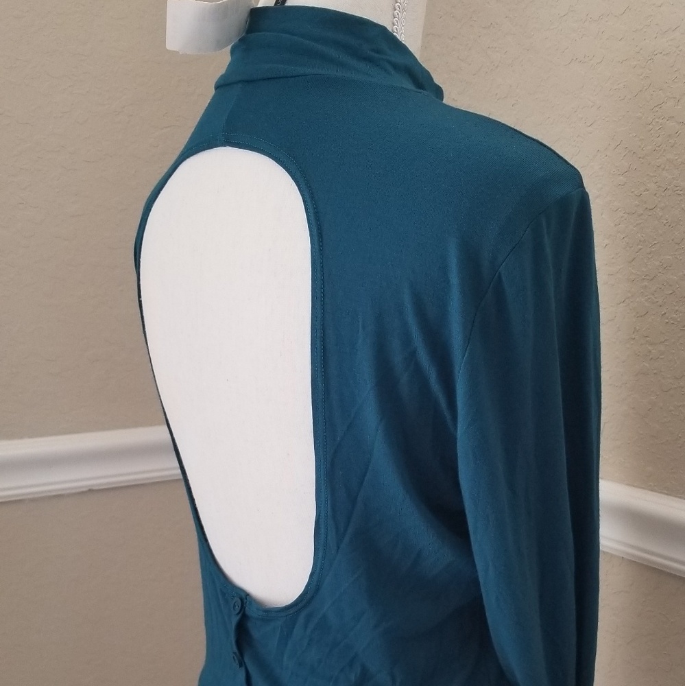 Top green open back